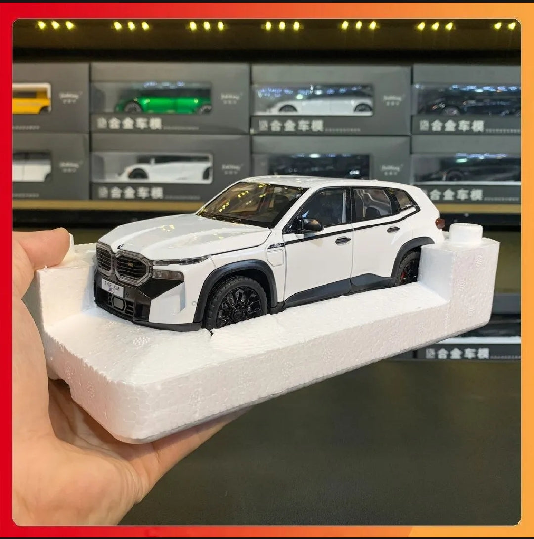 1:24 BMW XM Alloy Car Model Light & Sound Effect Diecast Car Toys